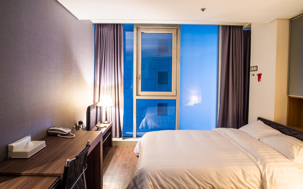 Hotel Arinus Shinchon 首爾 外观 照片