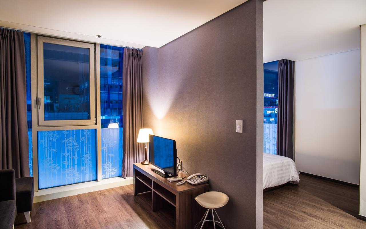Hotel Arinus Shinchon 首爾 外观 照片