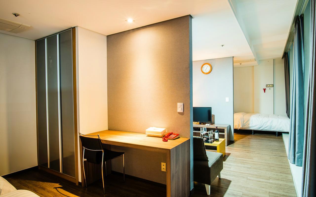 Hotel Arinus Shinchon 首爾 外观 照片