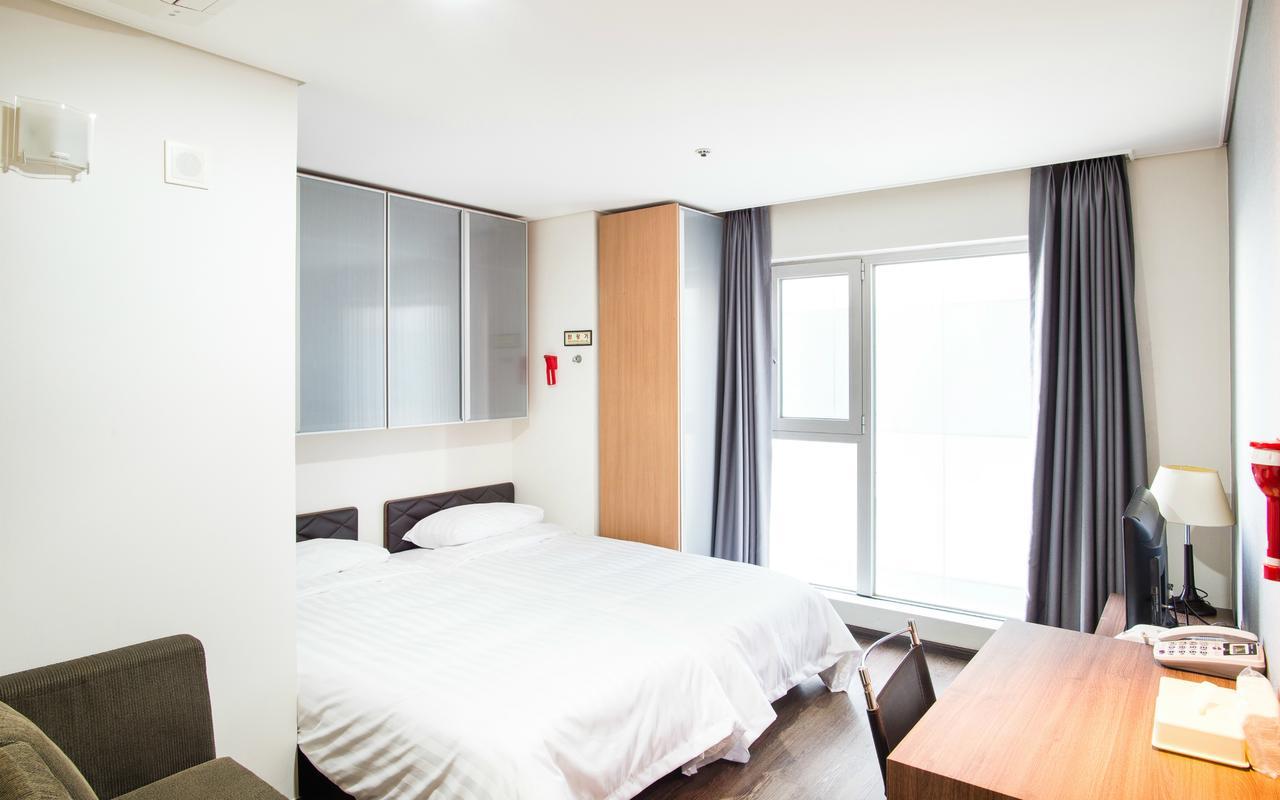 Hotel Arinus Shinchon 首爾 外观 照片